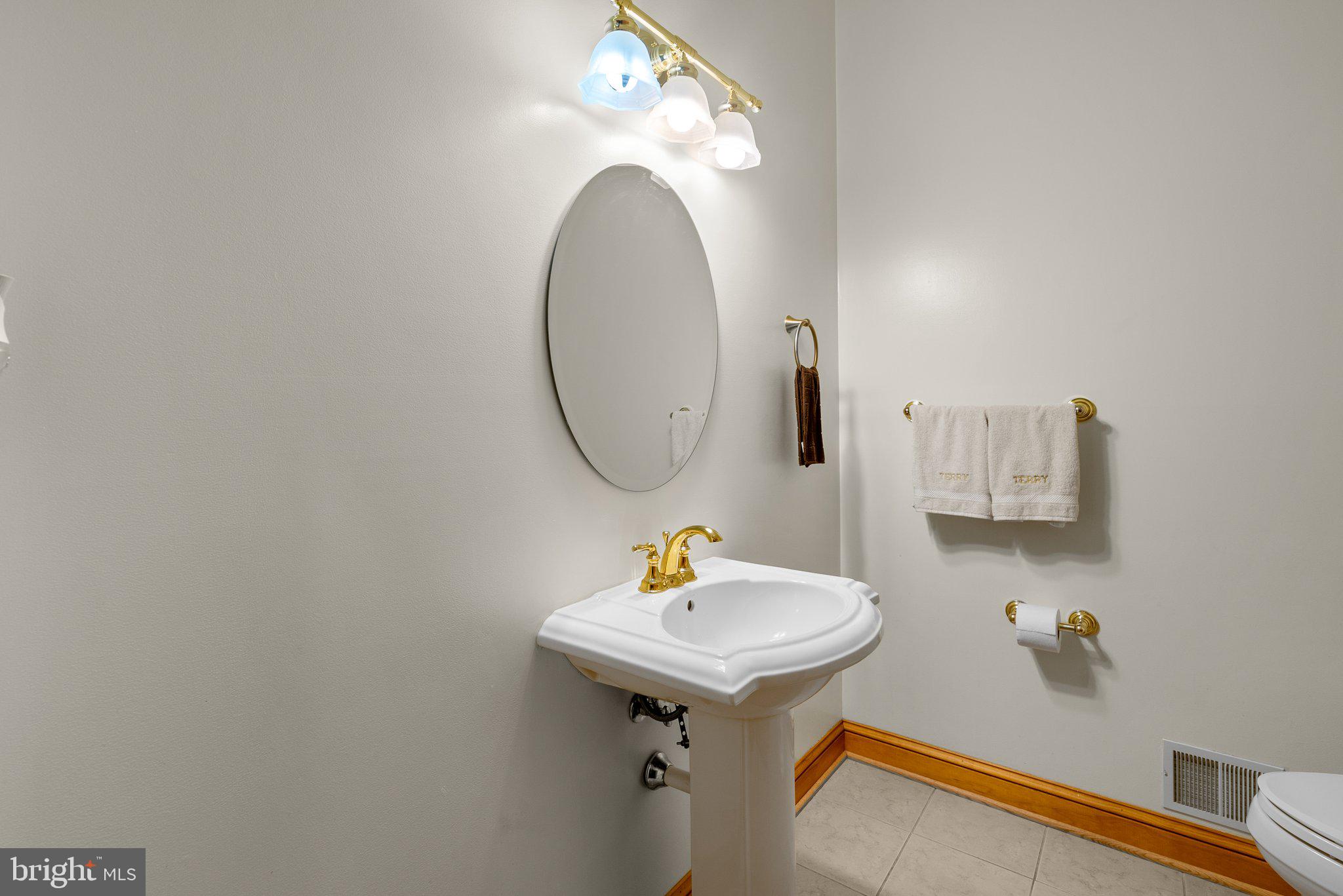 APPLE GROVE ESTATES - Residential