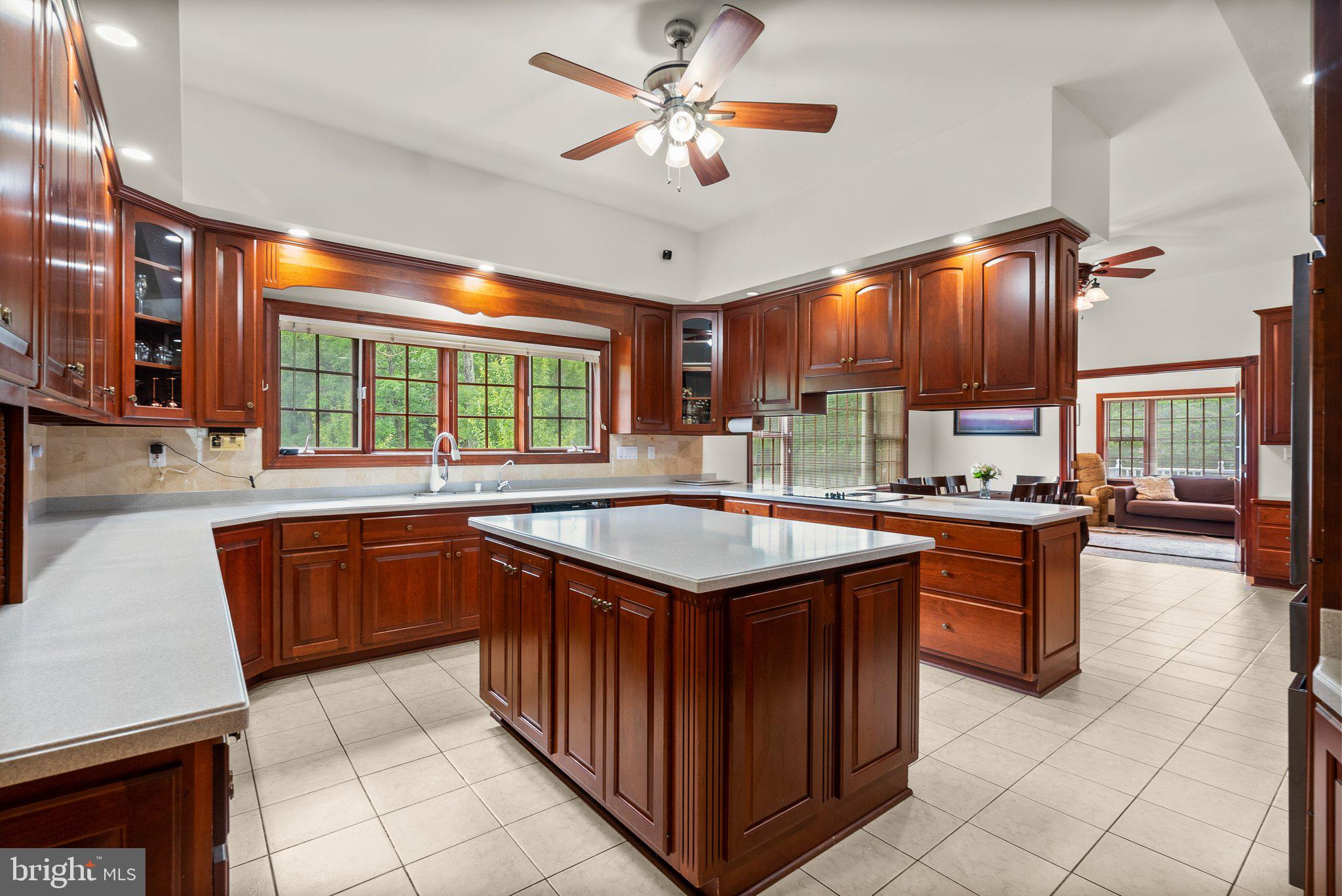 APPLE GROVE ESTATES - Residential