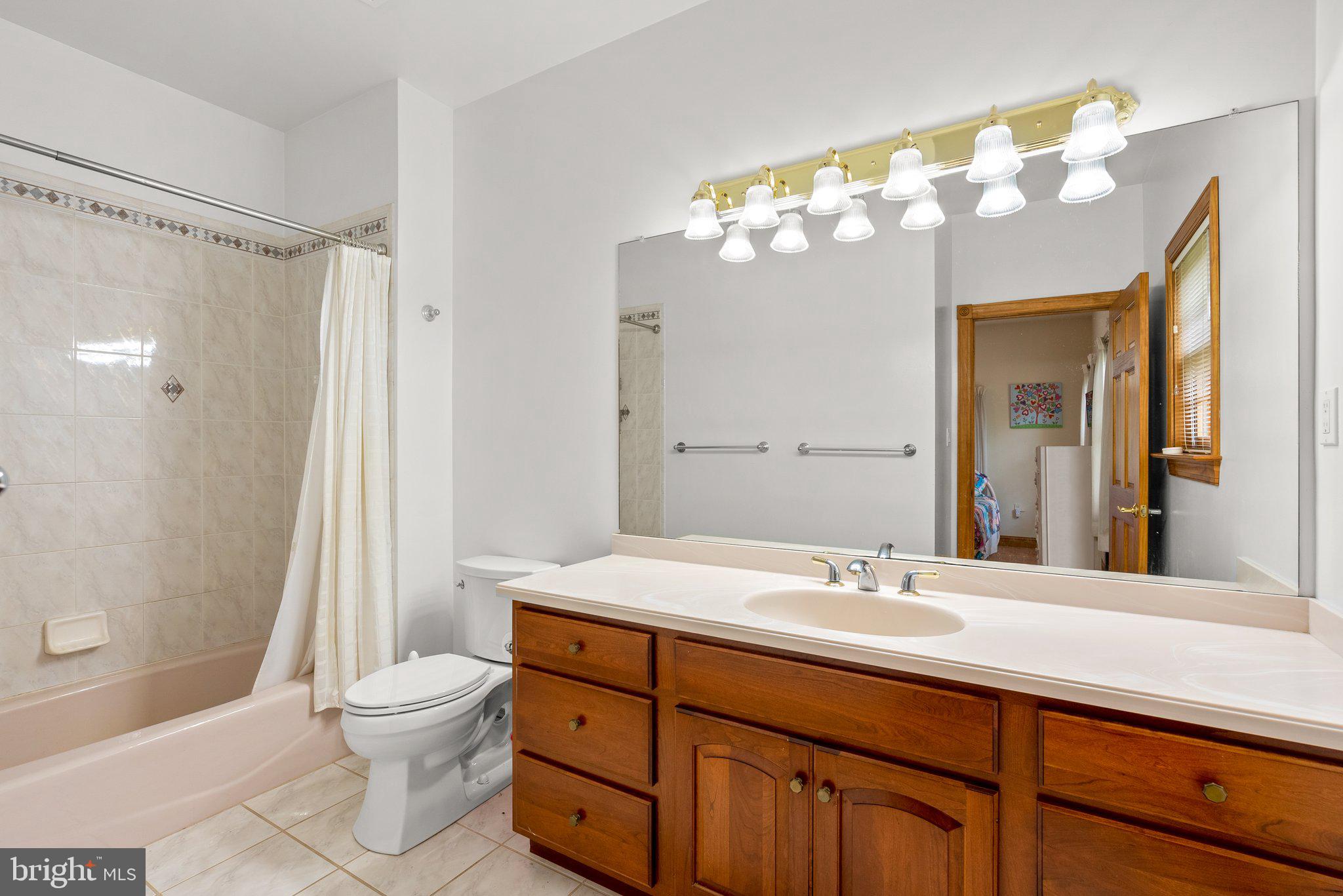 APPLE GROVE ESTATES - Residential