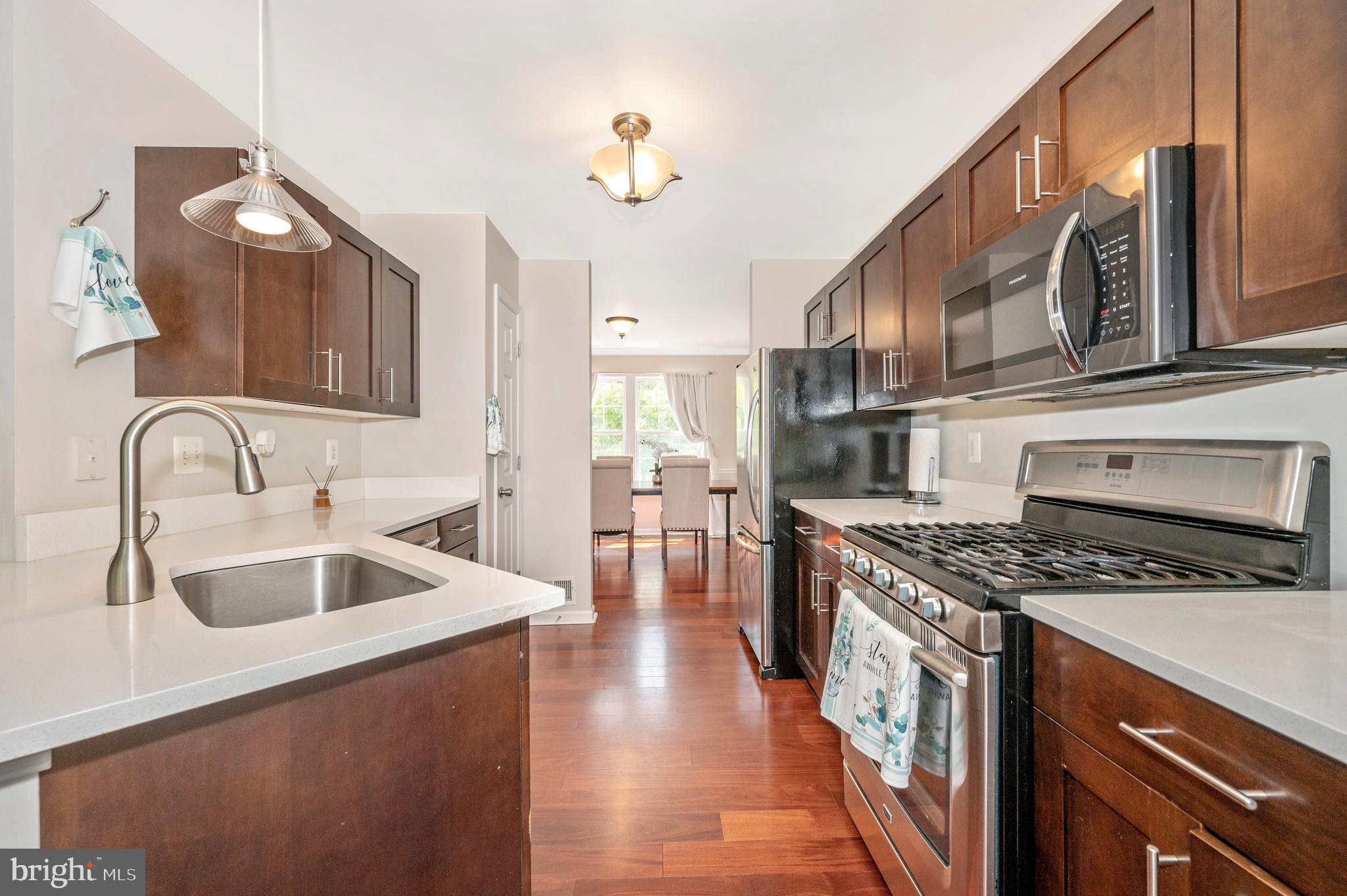 RIVER CREST - Residential