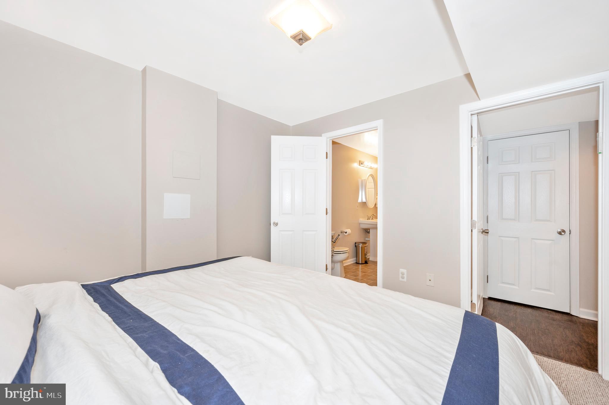 RIVER CREST - Residential