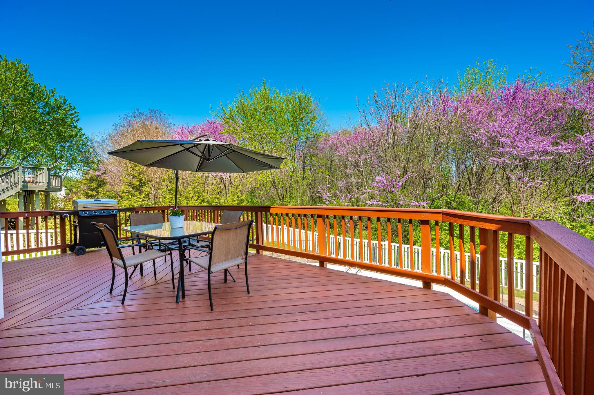 RIVER CREST - Residential