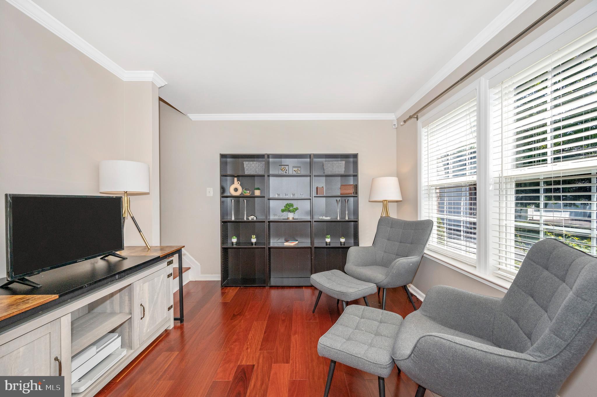 RIVER CREST - Residential