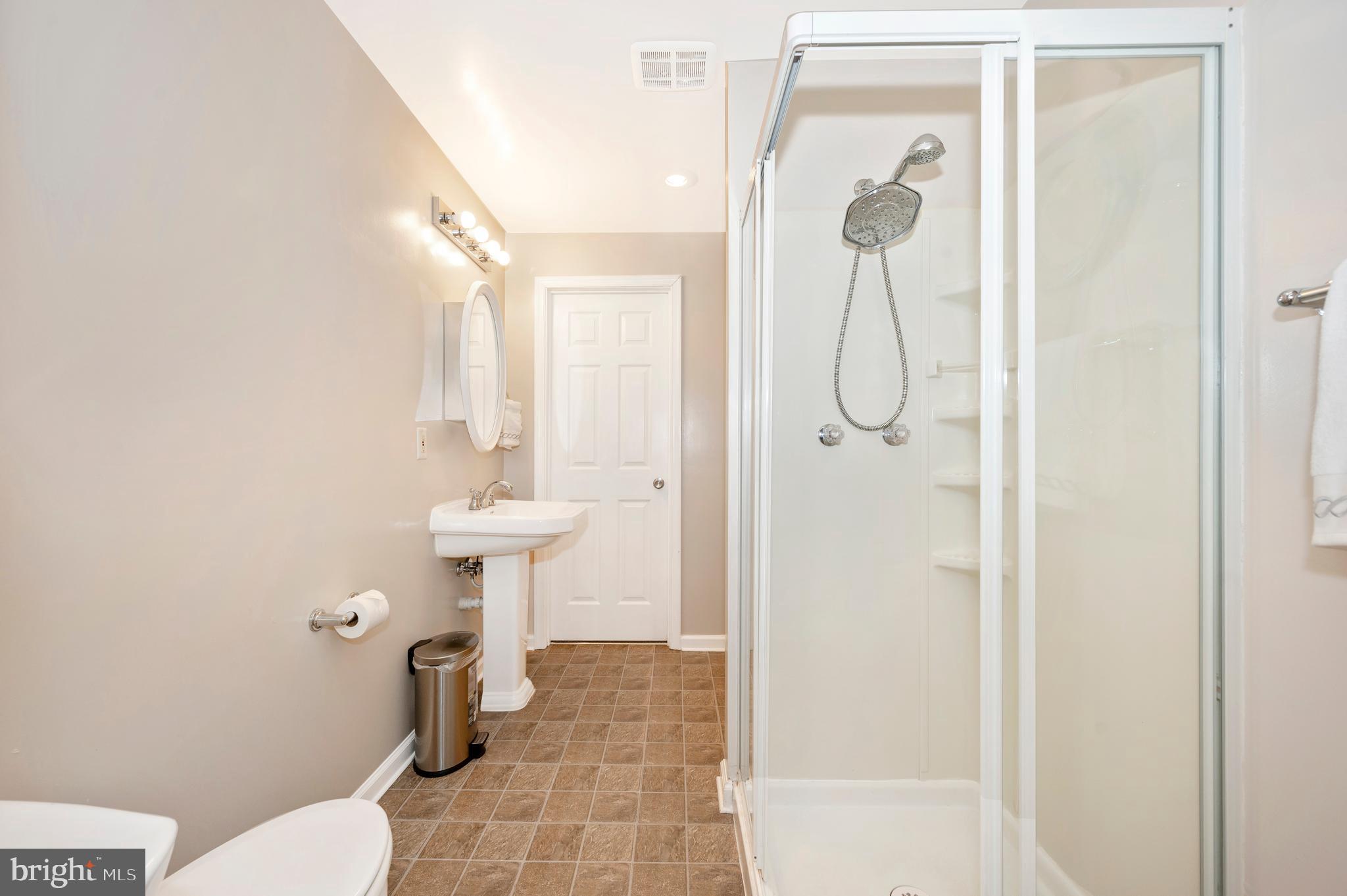 RIVER CREST - Residential