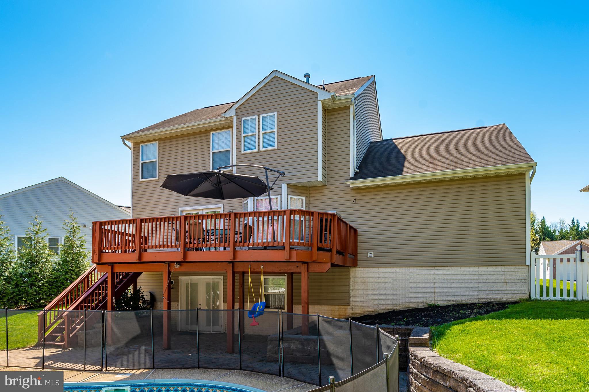 RIVER CREST - Residential