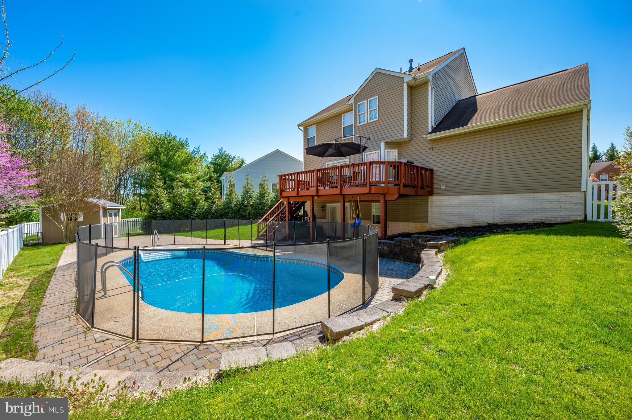 RIVER CREST - Residential