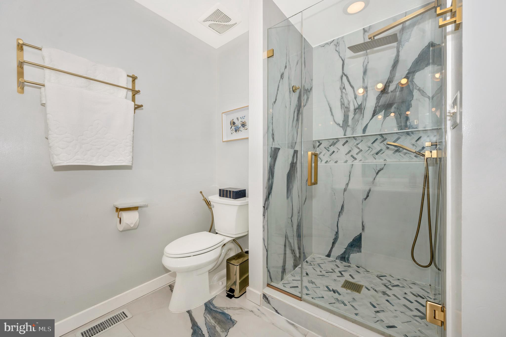 RIVER CREST - Residential