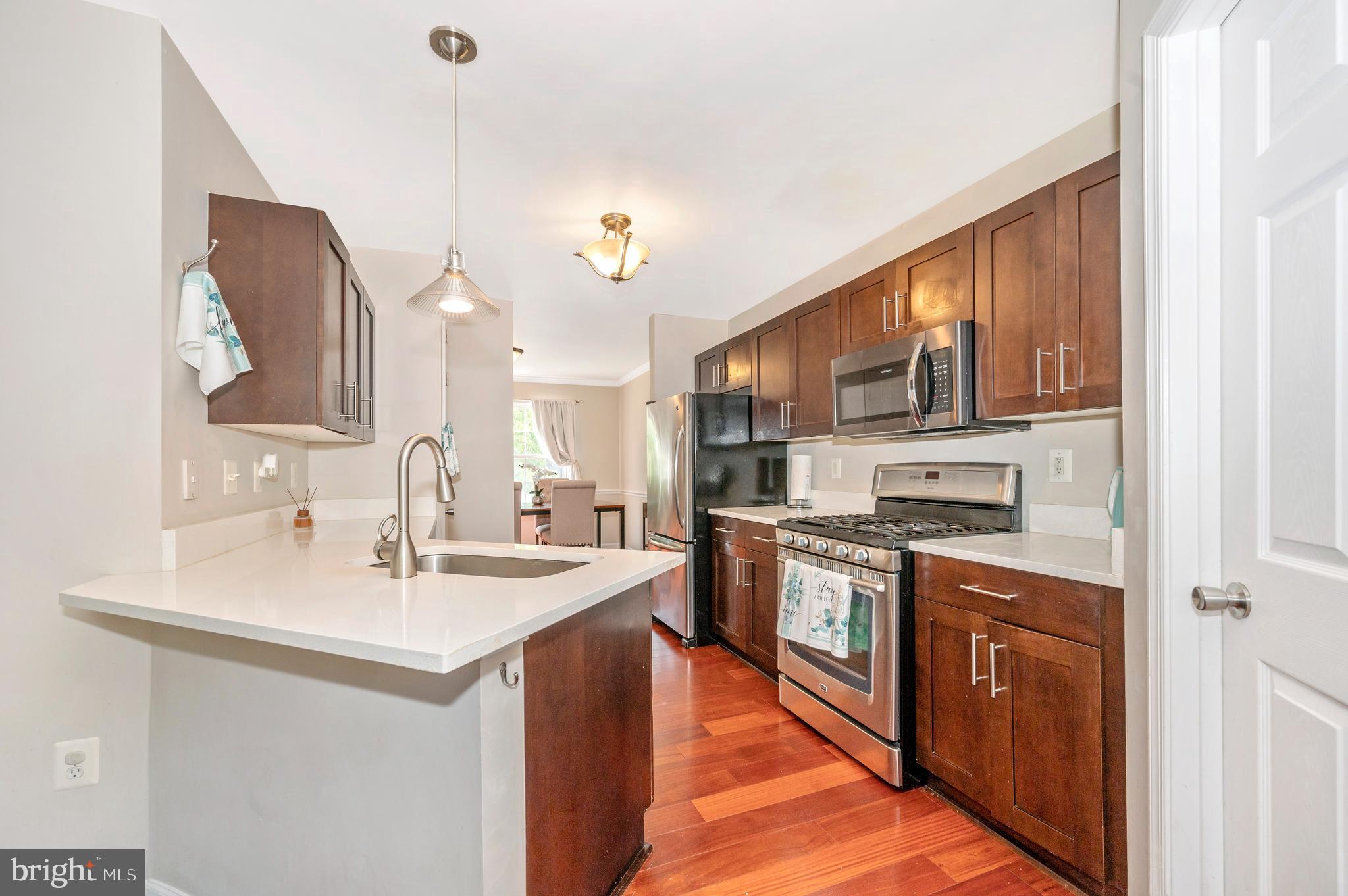 RIVER CREST - Residential