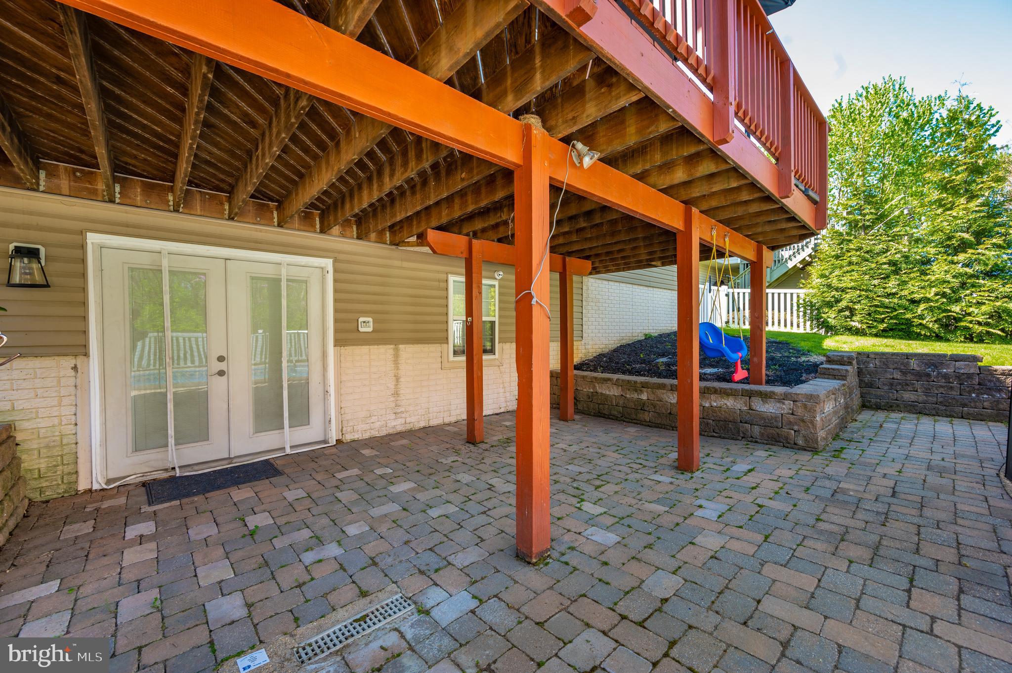 RIVER CREST - Residential