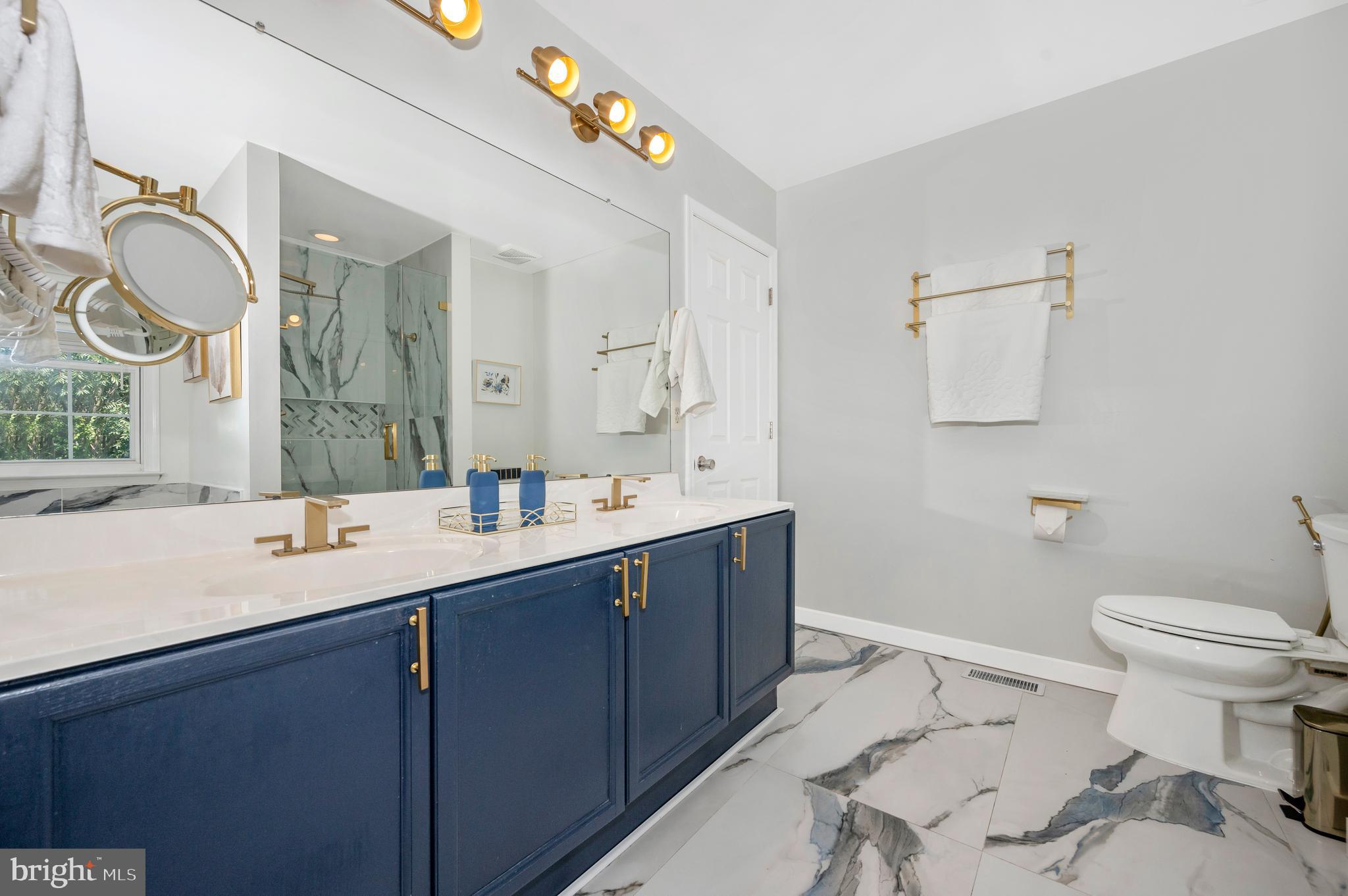 RIVER CREST - Residential