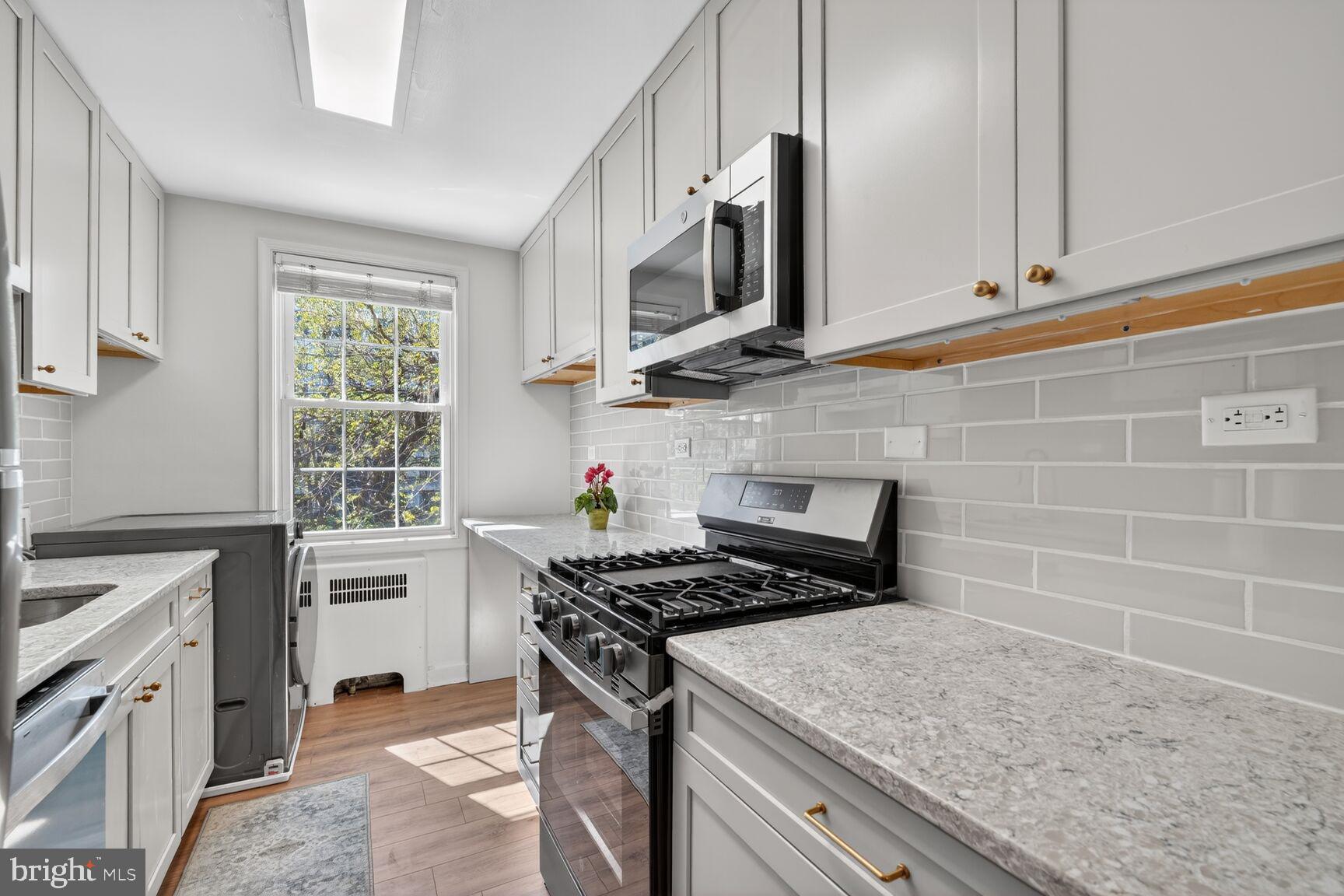 106 N GEORGE MASON DRIVE N 4