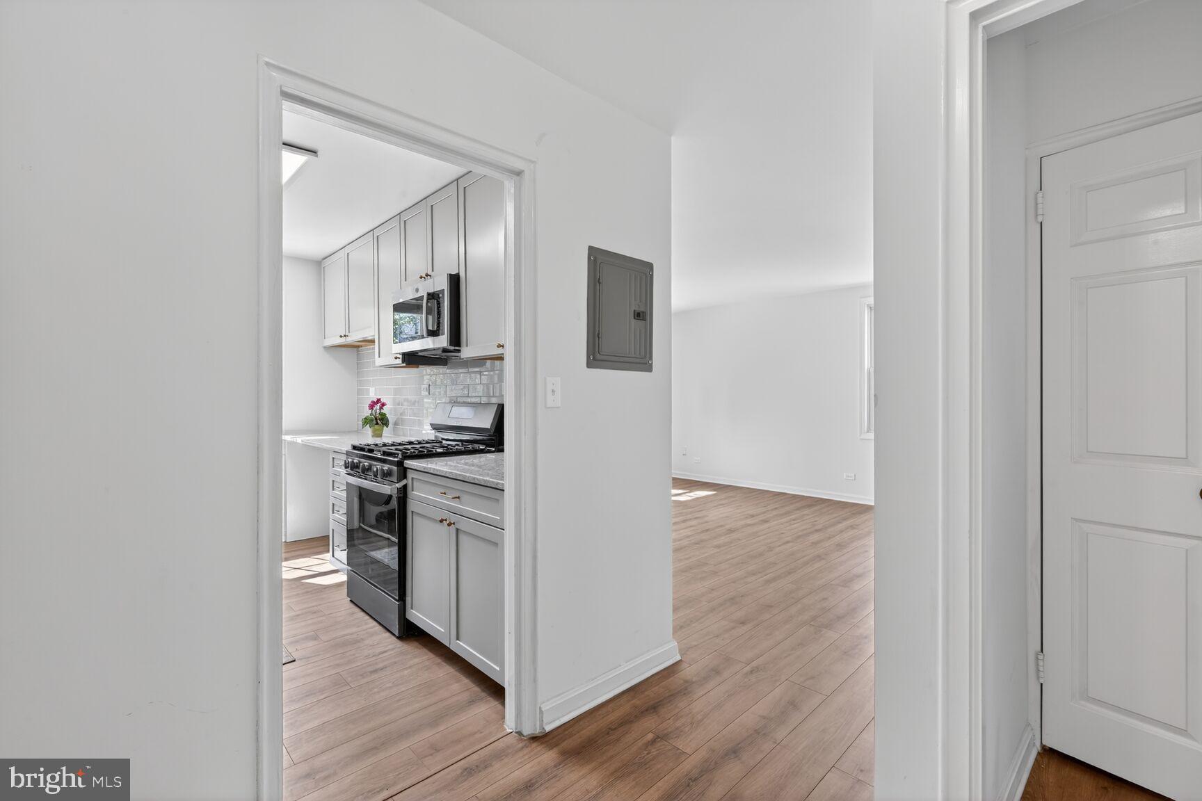 106 N GEORGE MASON DRIVE N 4