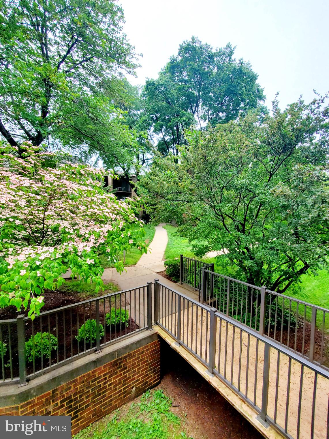 PLYMOUTH GARDENS - Residential Lease