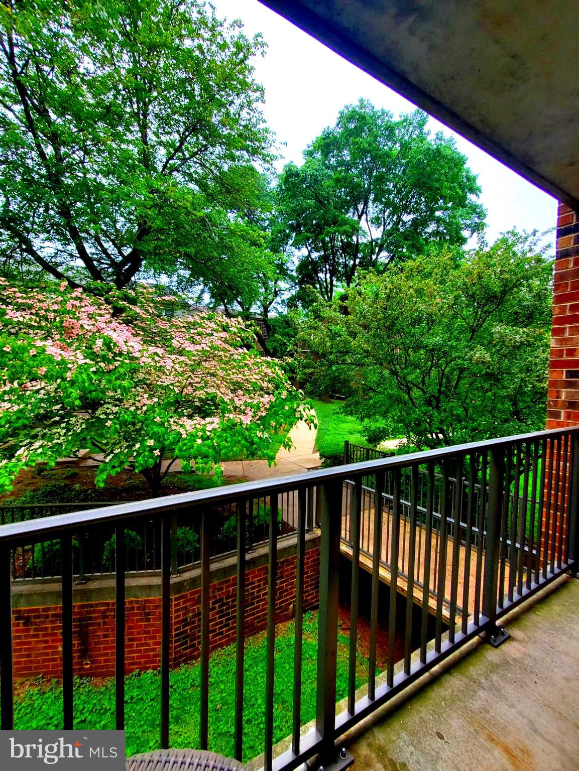 PLYMOUTH GARDENS - Residential Lease