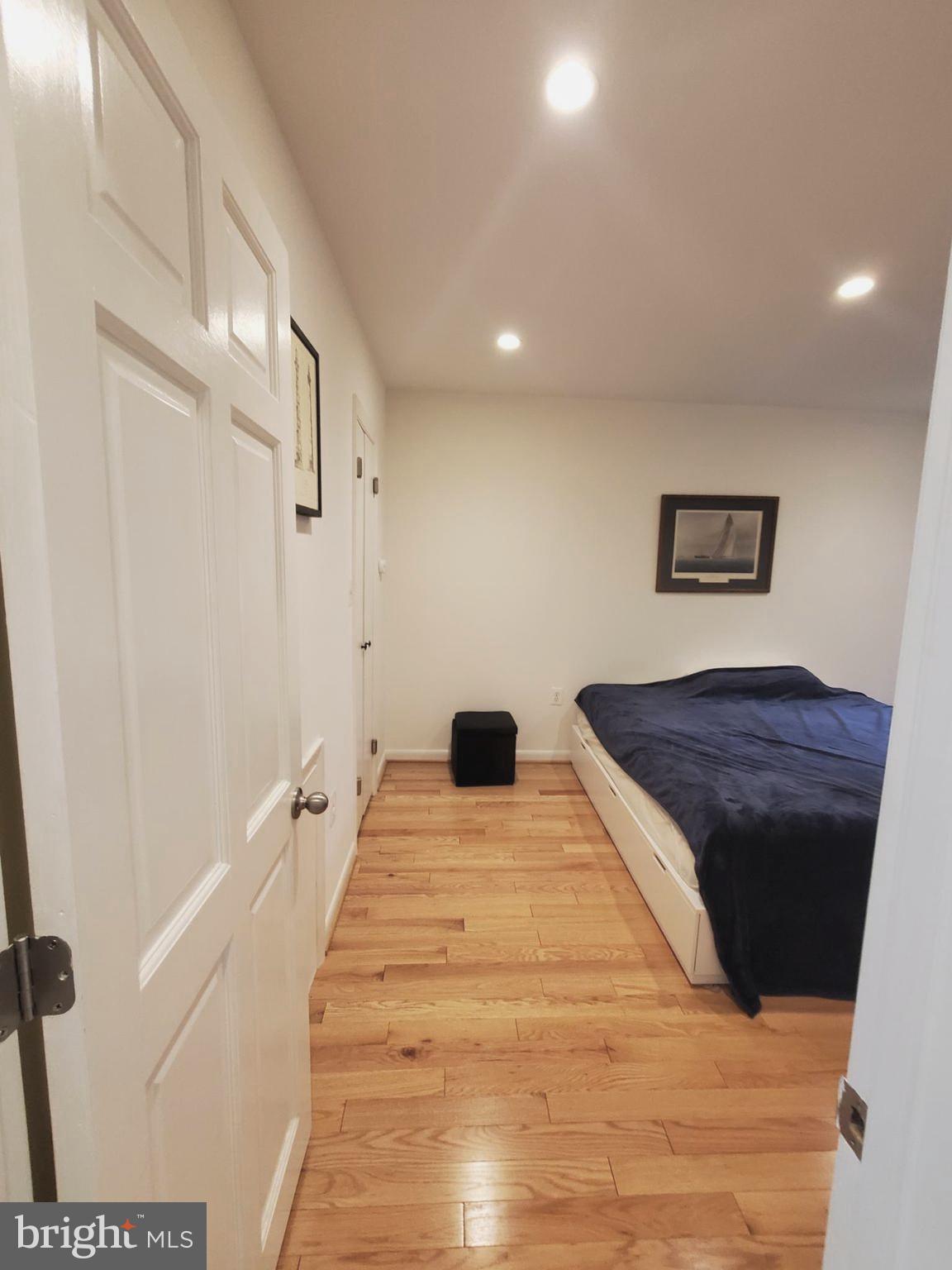 PLYMOUTH GARDENS - Residential Lease