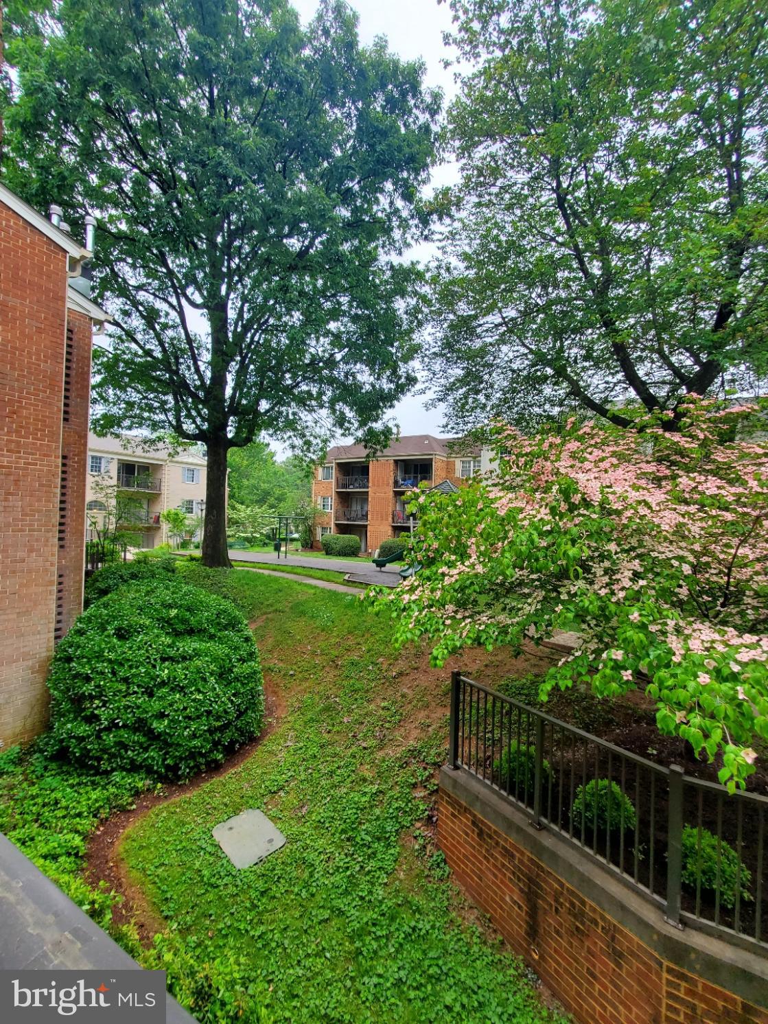 PLYMOUTH GARDENS - Residential Lease