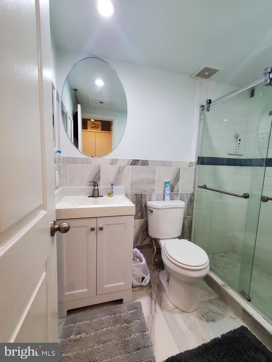 PLYMOUTH GARDENS - Residential Lease