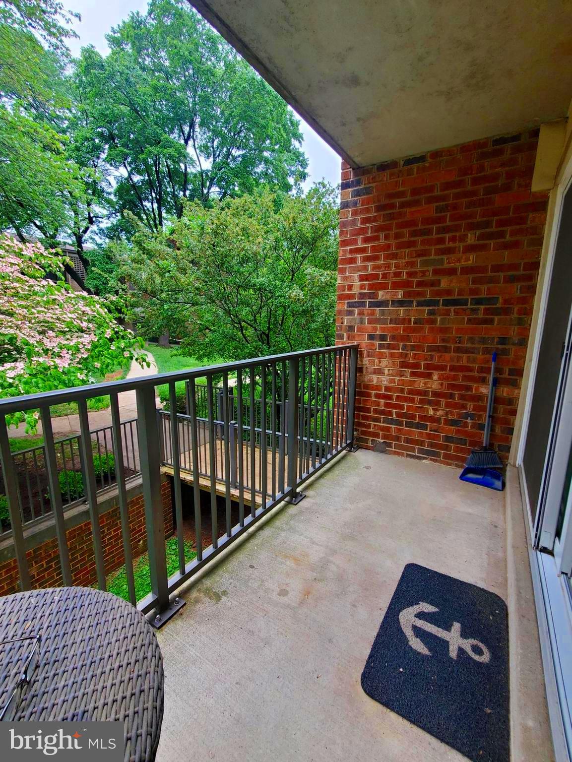 PLYMOUTH GARDENS - Residential Lease