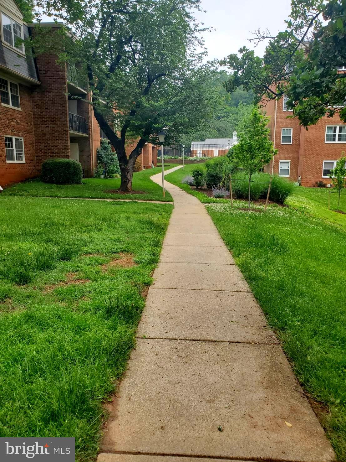 PLYMOUTH GARDENS - Residential Lease