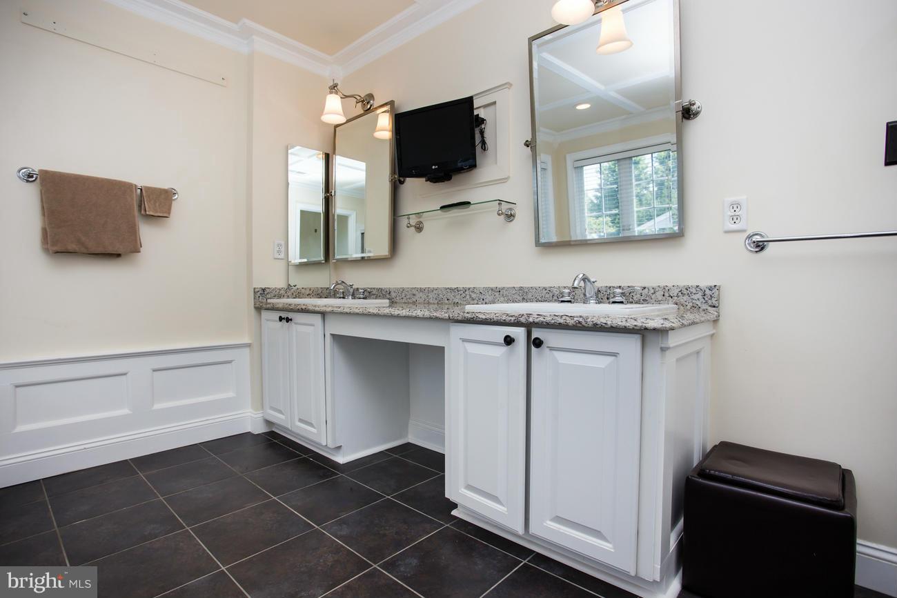 STOWE OF AMYCLAE - Residential Lease