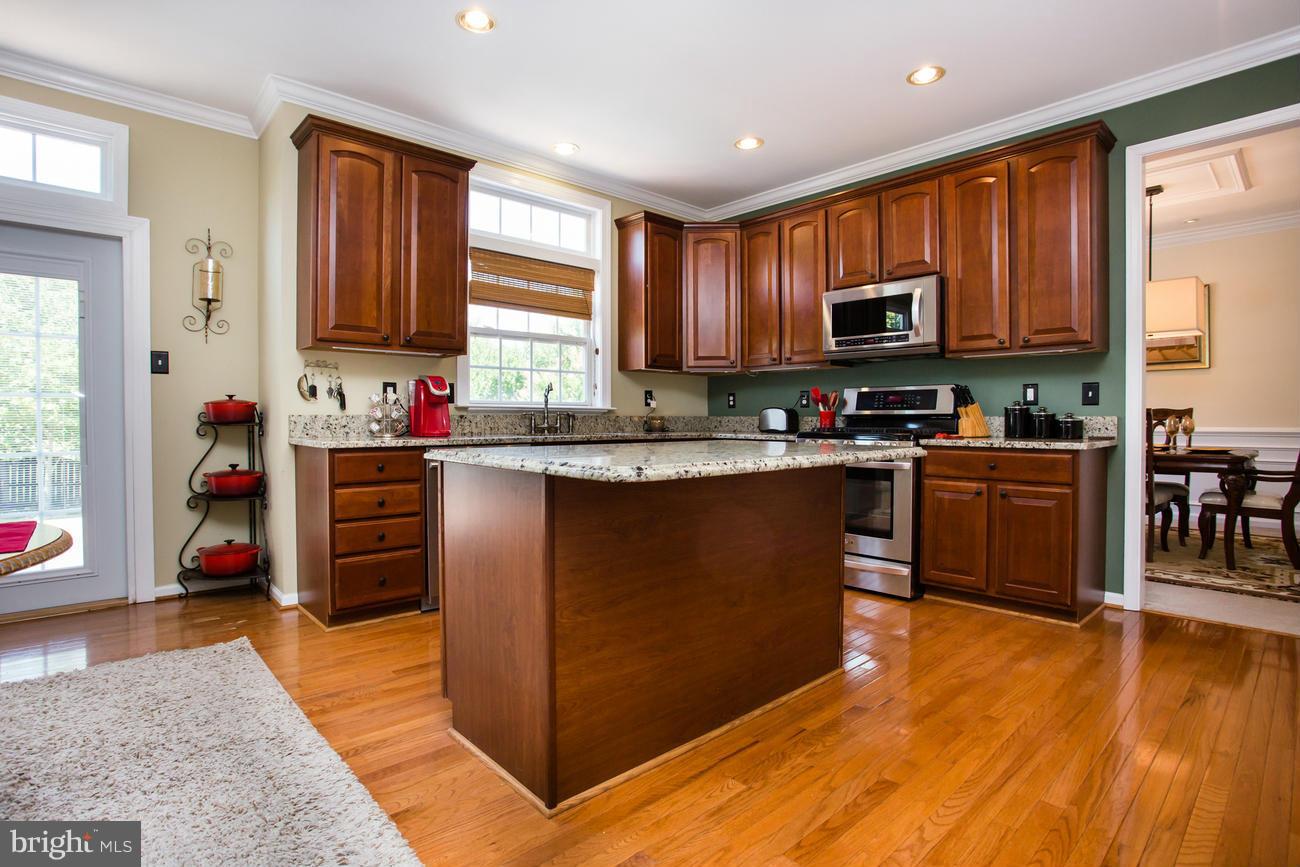 STOWE OF AMYCLAE - Residential Lease