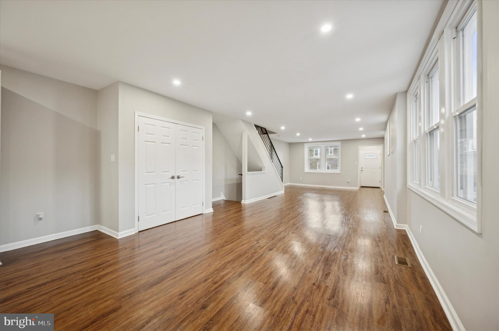 WEST OAK LANE - Residential