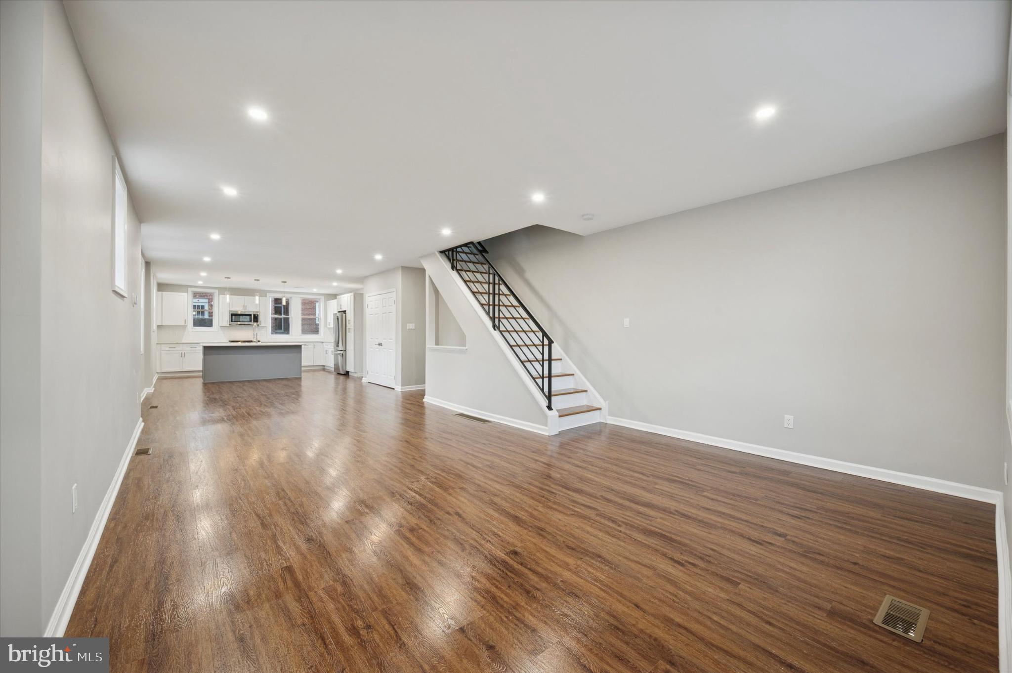 WEST OAK LANE - Residential