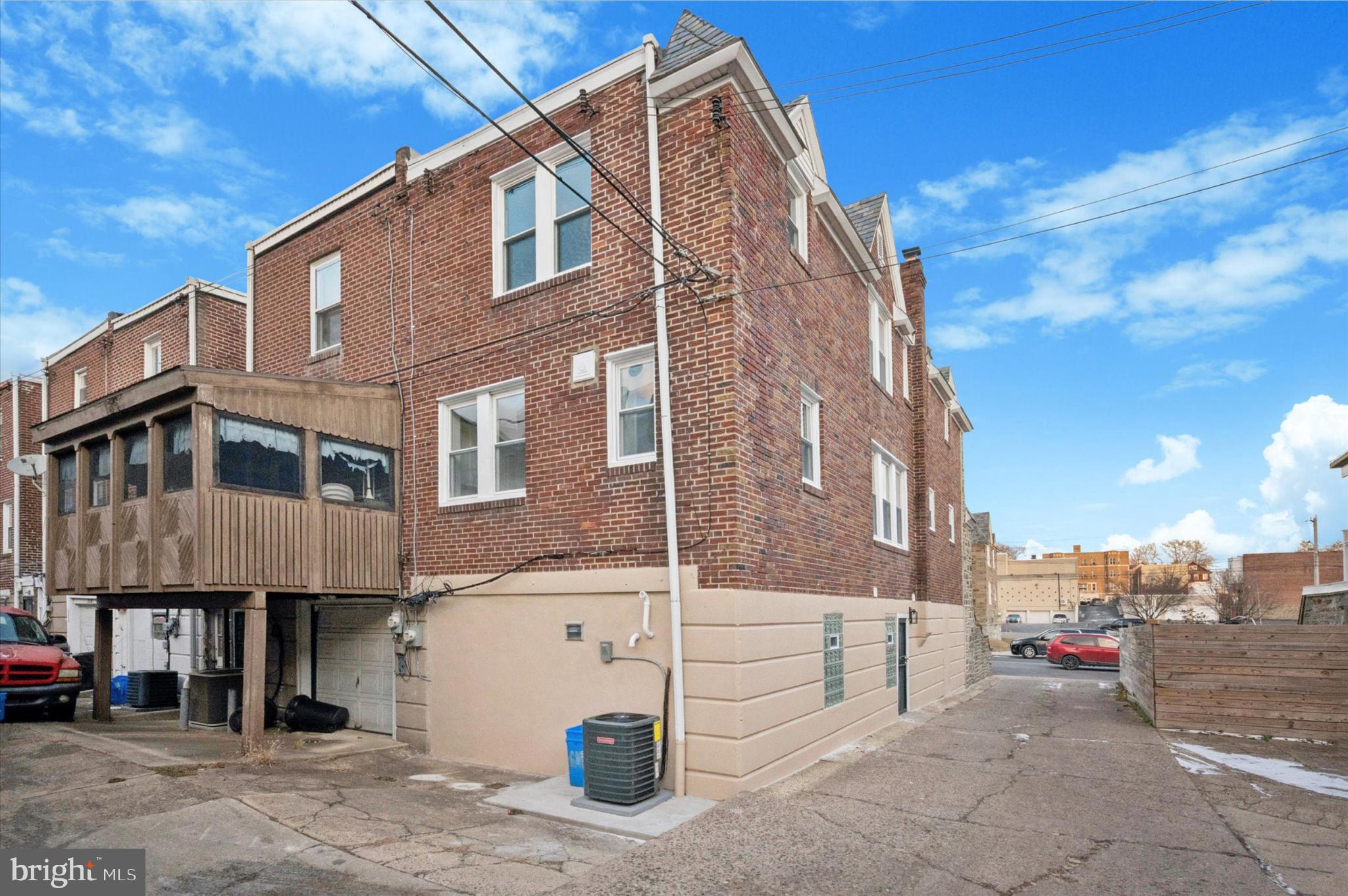 WEST OAK LANE - Residential