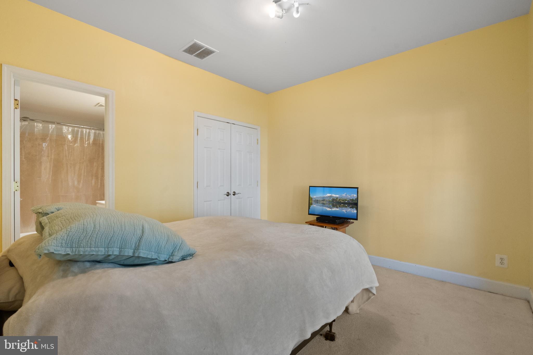 PAVILIONS AT HUNTINGTON - Residential