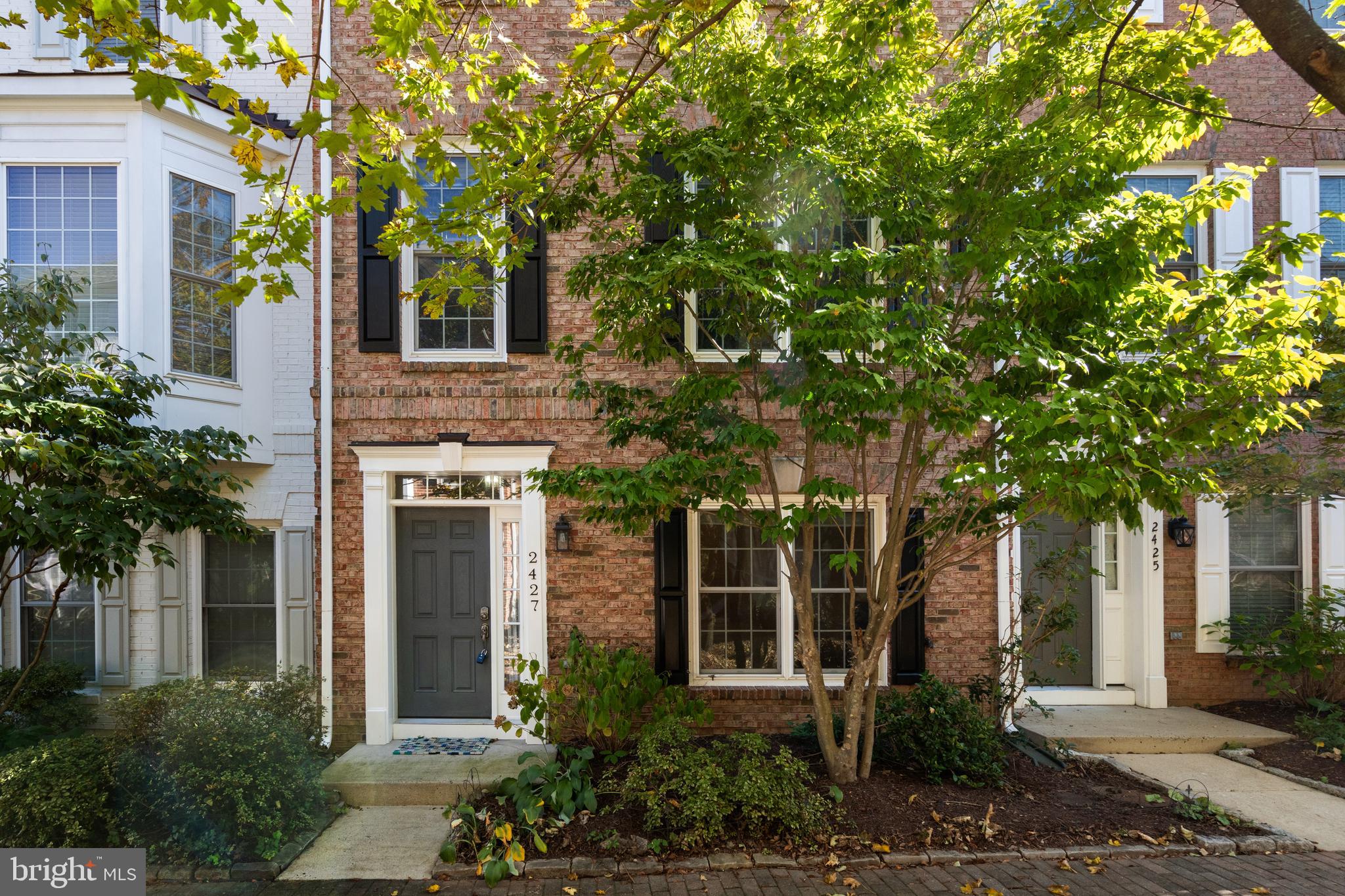 PAVILIONS AT HUNTINGTON - Residential