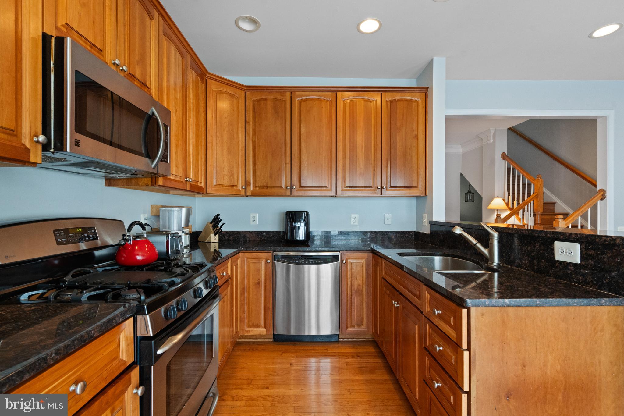 PAVILIONS AT HUNTINGTON - Residential