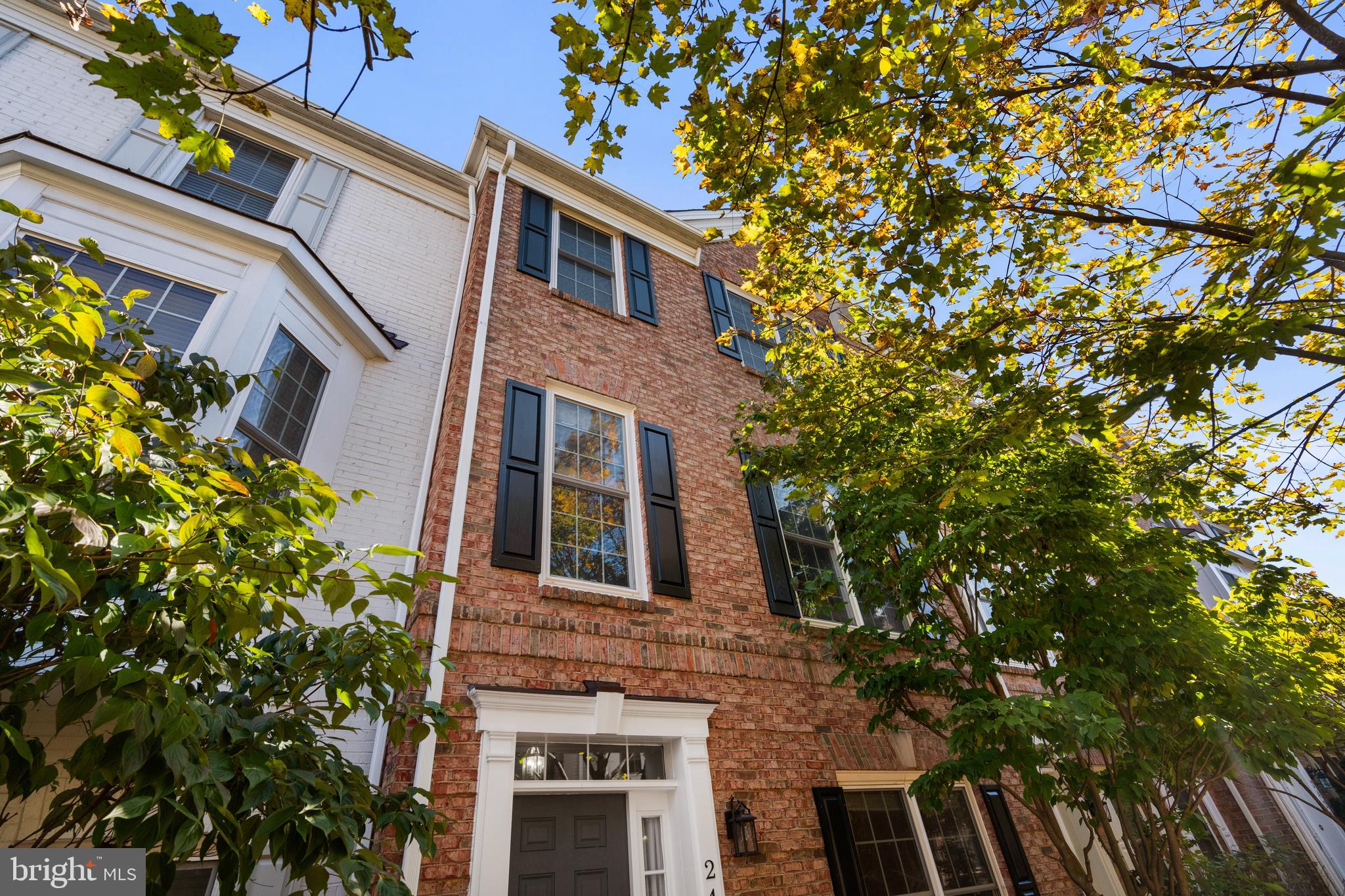 PAVILIONS AT HUNTINGTON - Residential