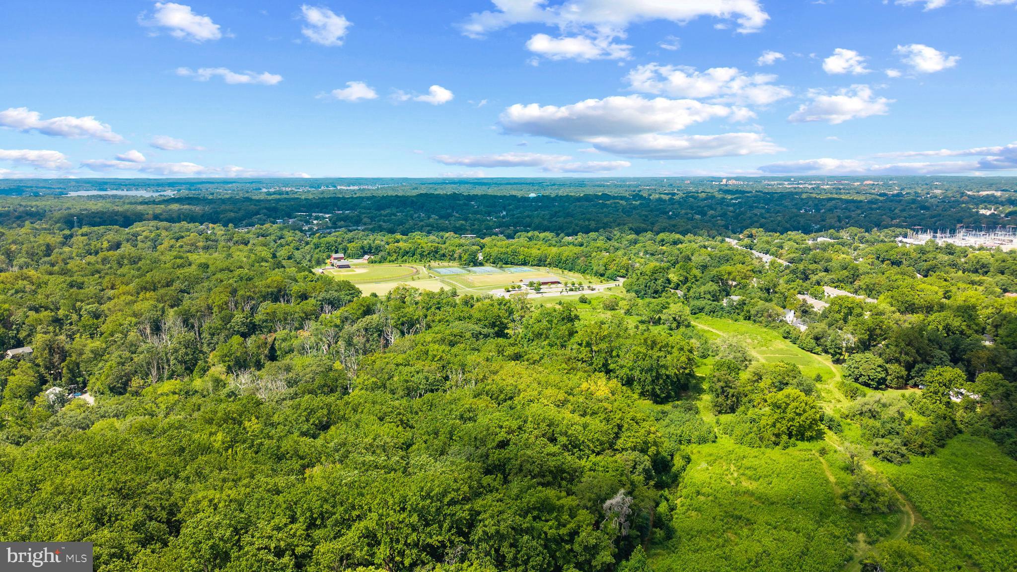 ANNAPOLIS ROADS - Residential
