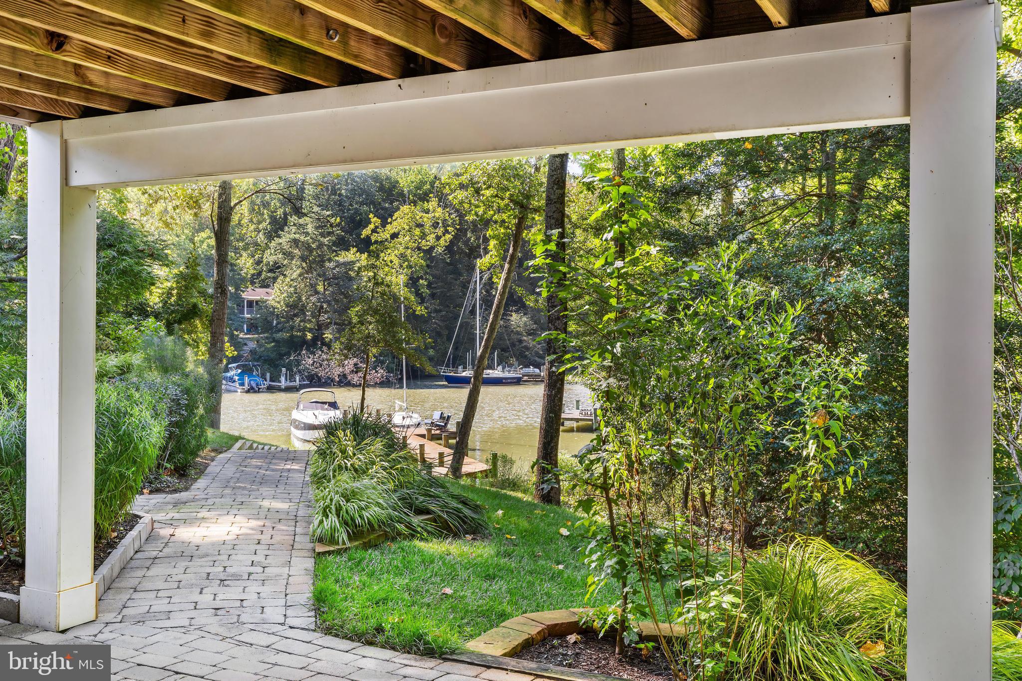 ANNAPOLIS ROADS - Residential