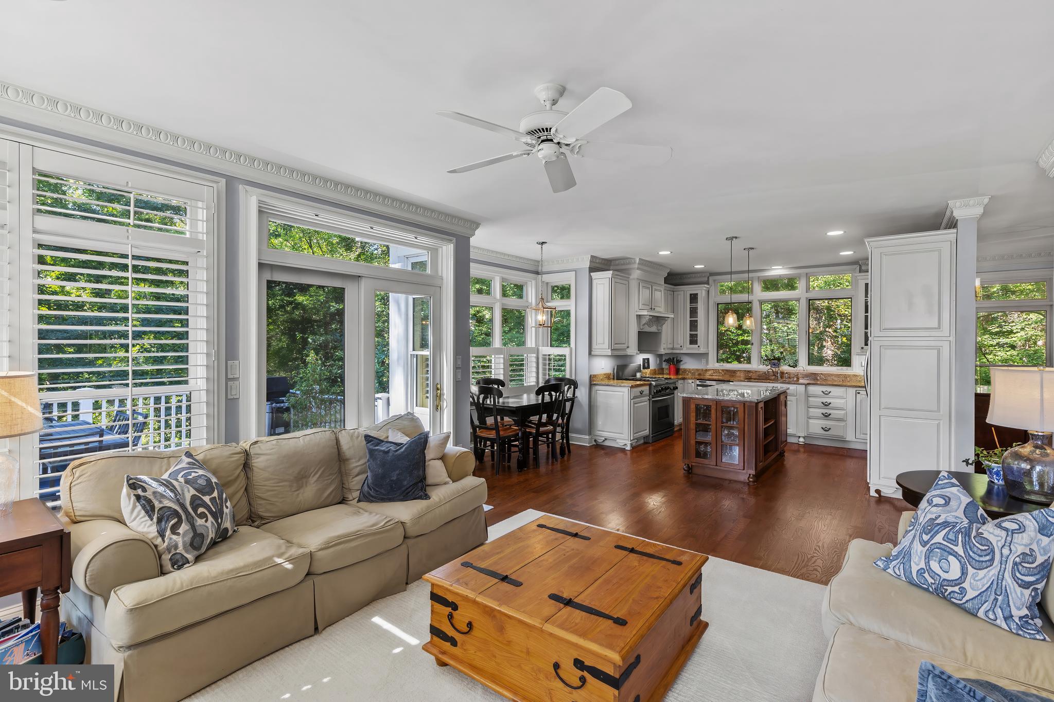 ANNAPOLIS ROADS - Residential