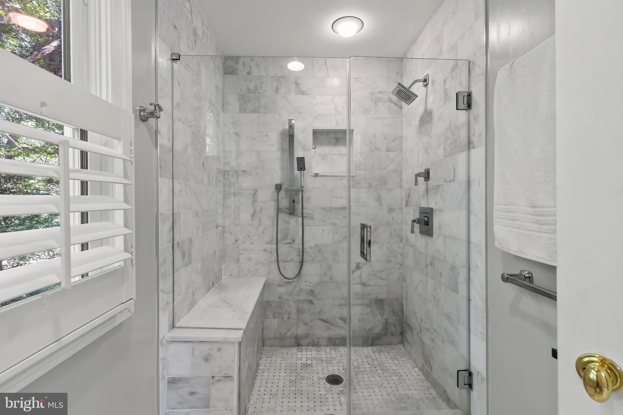 ANNAPOLIS ROADS - Residential