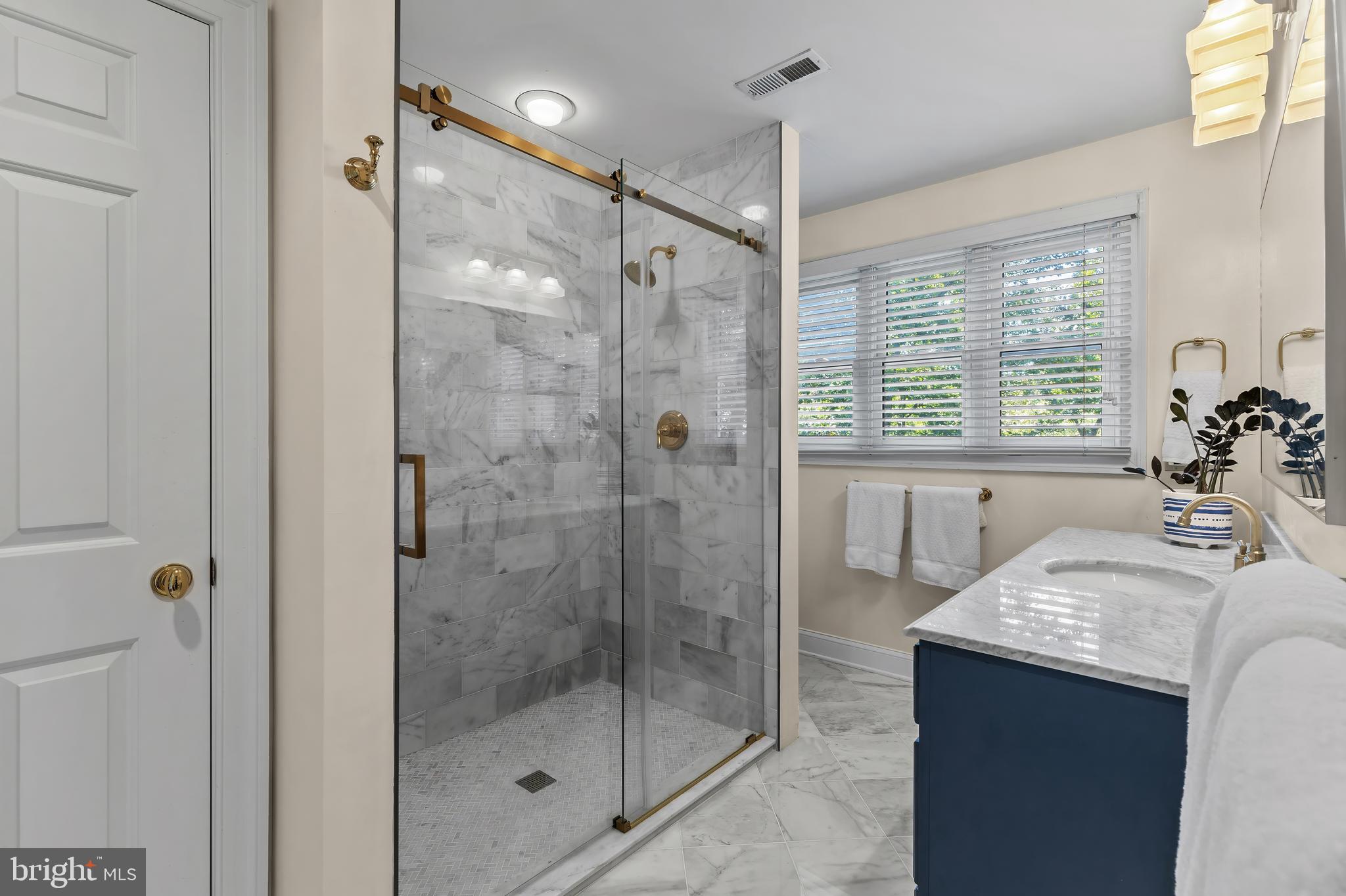 ANNAPOLIS ROADS - Residential