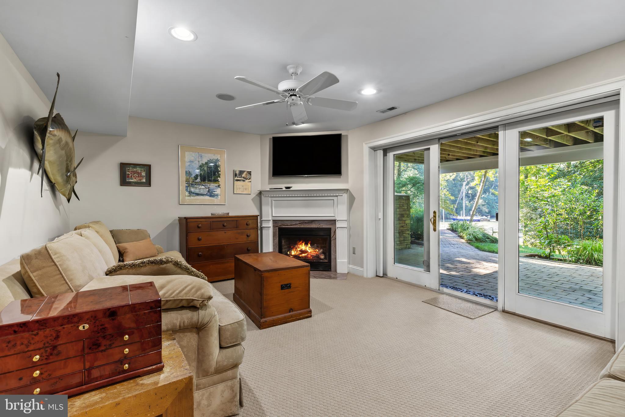 ANNAPOLIS ROADS - Residential