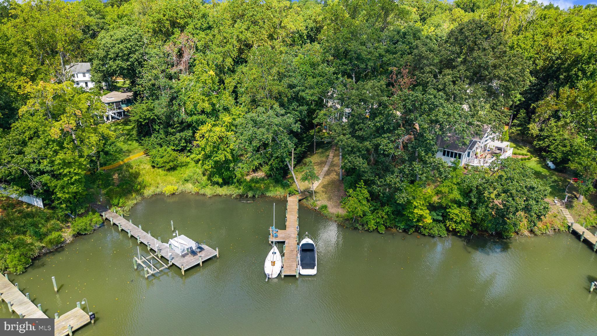 ANNAPOLIS ROADS - Residential