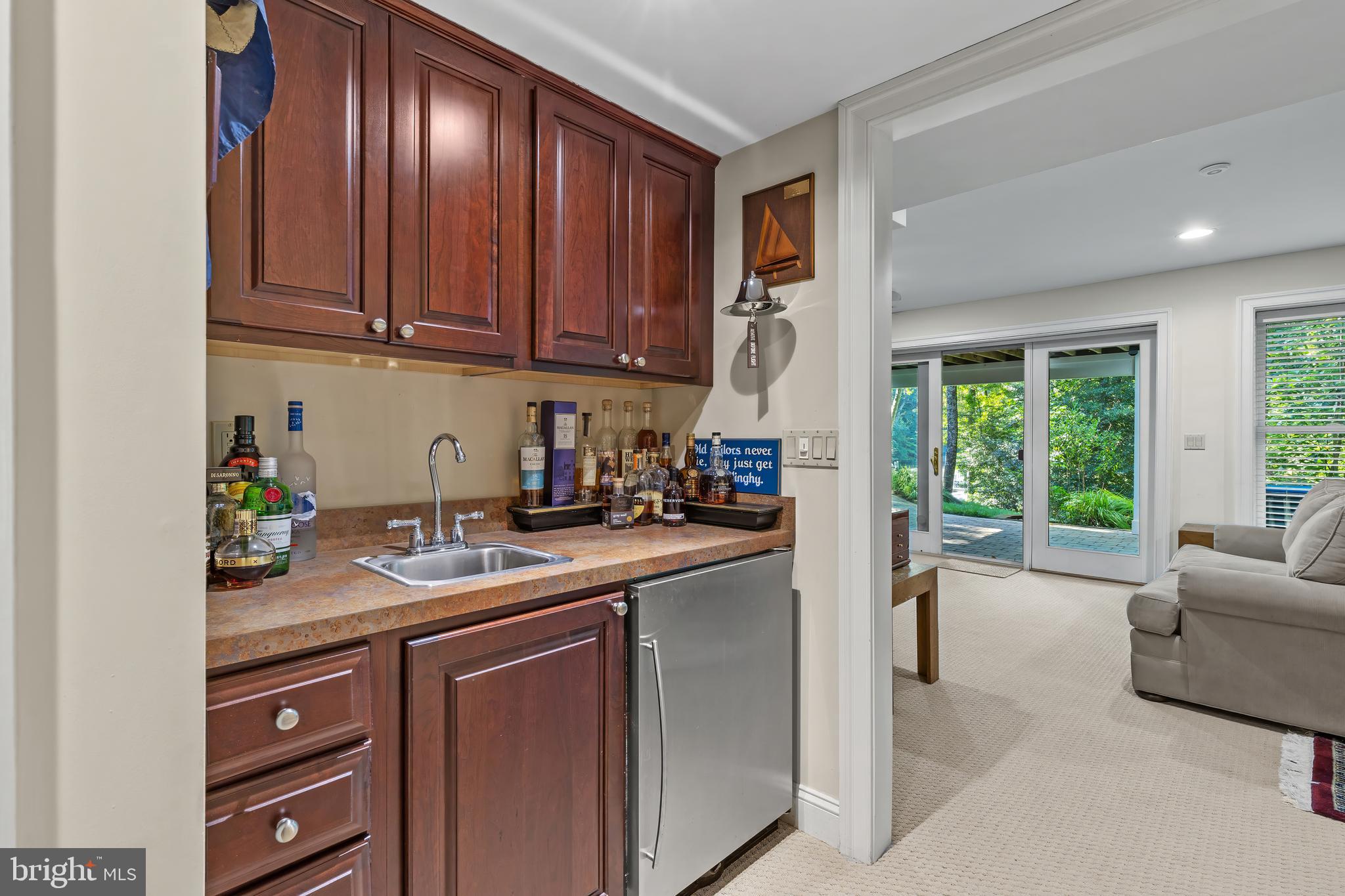 ANNAPOLIS ROADS - Residential