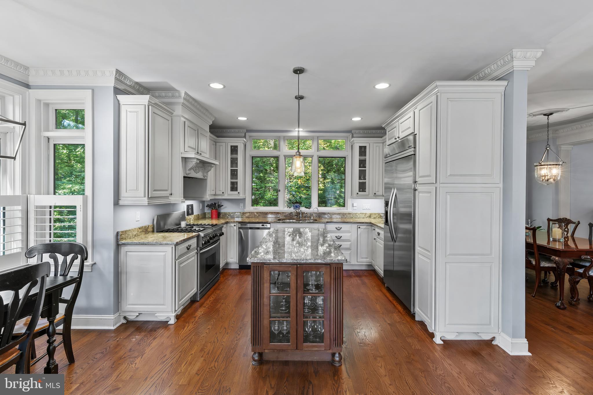 ANNAPOLIS ROADS - Residential