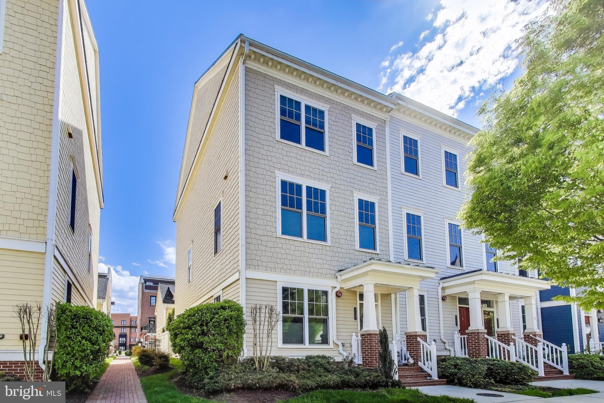 POTOMAC  YARDS - Residential Lease