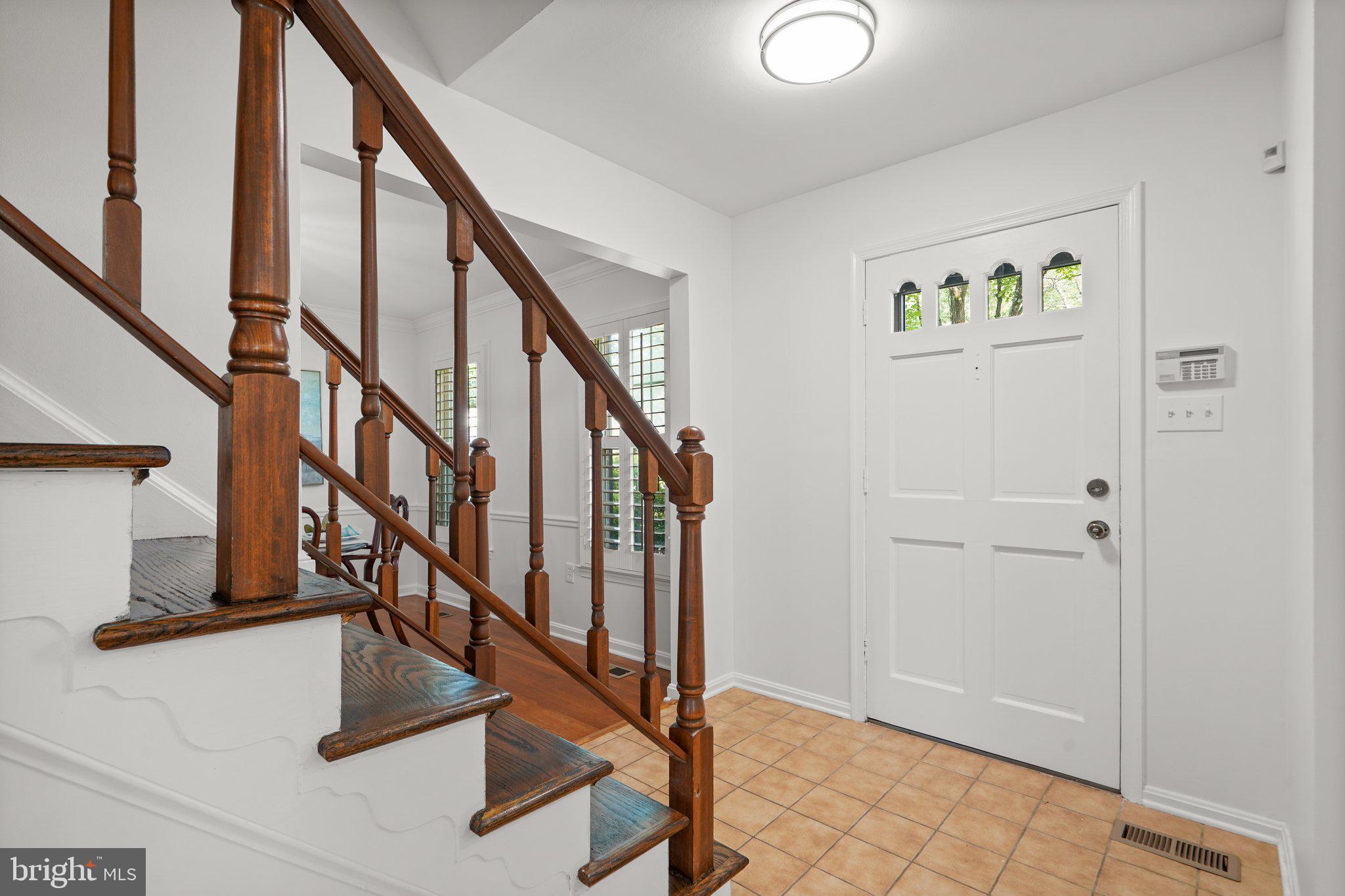 WALNUT HILL - Residential