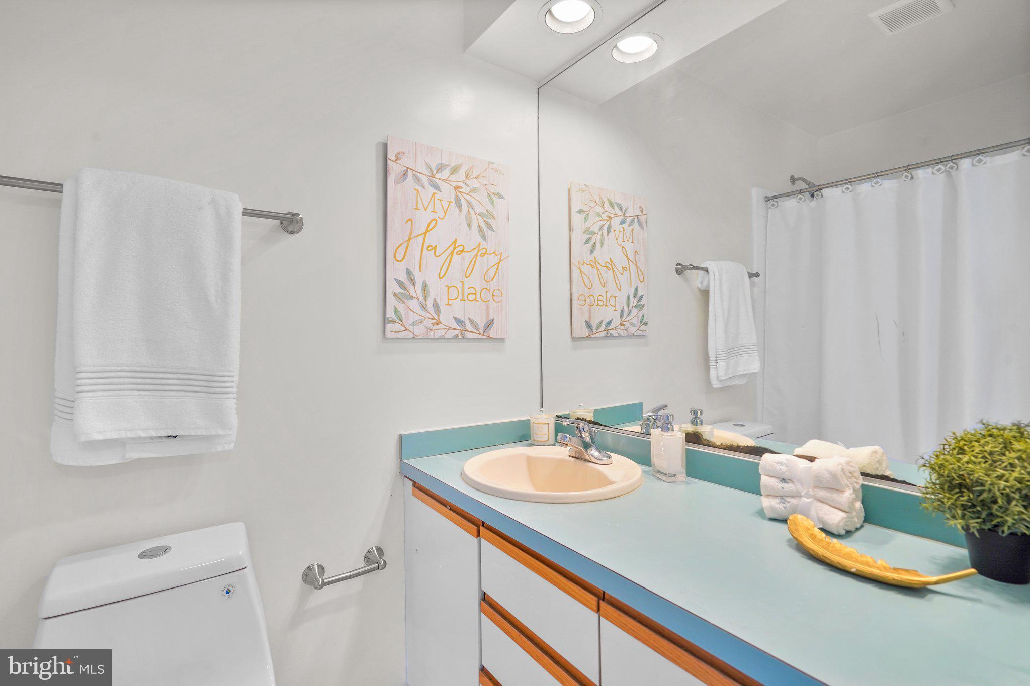 WALNUT HILL - Residential