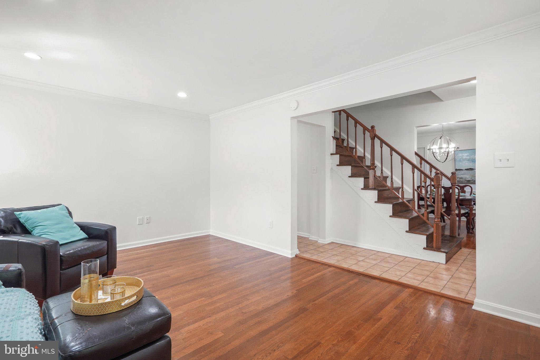 WALNUT HILL - Residential