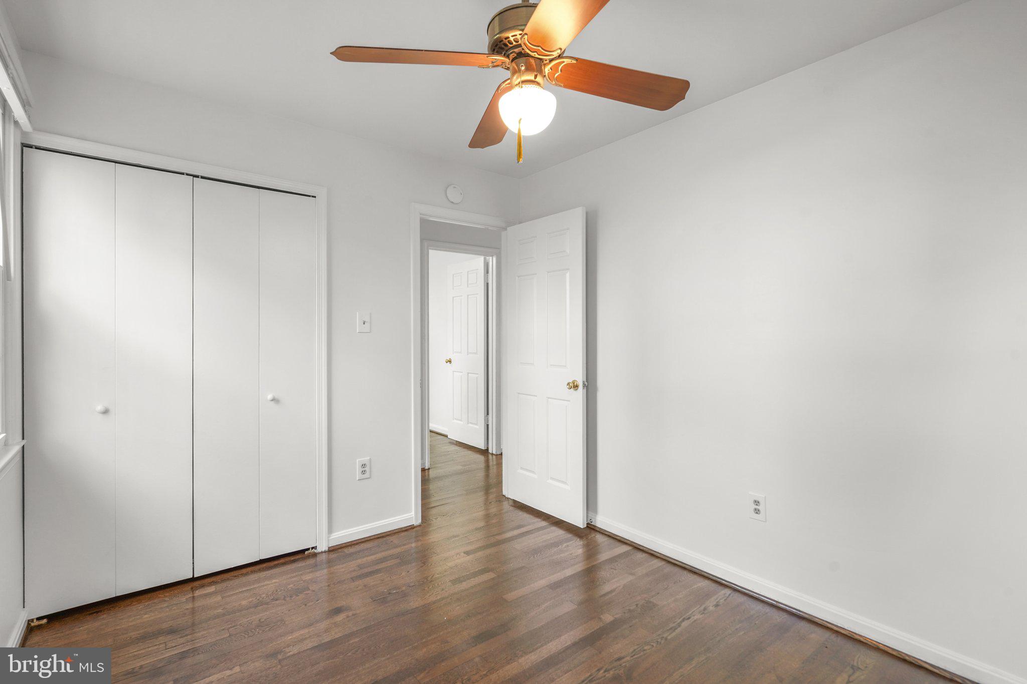 WALNUT HILL - Residential