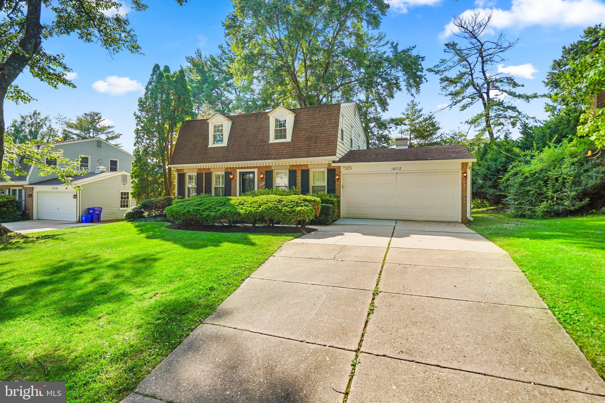 WALNUT HILL - Residential