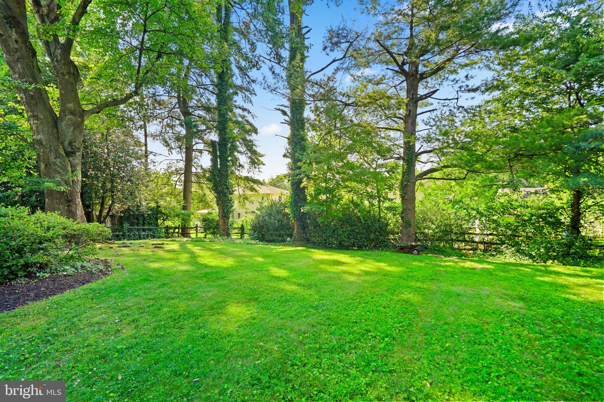 WALNUT HILL - Residential