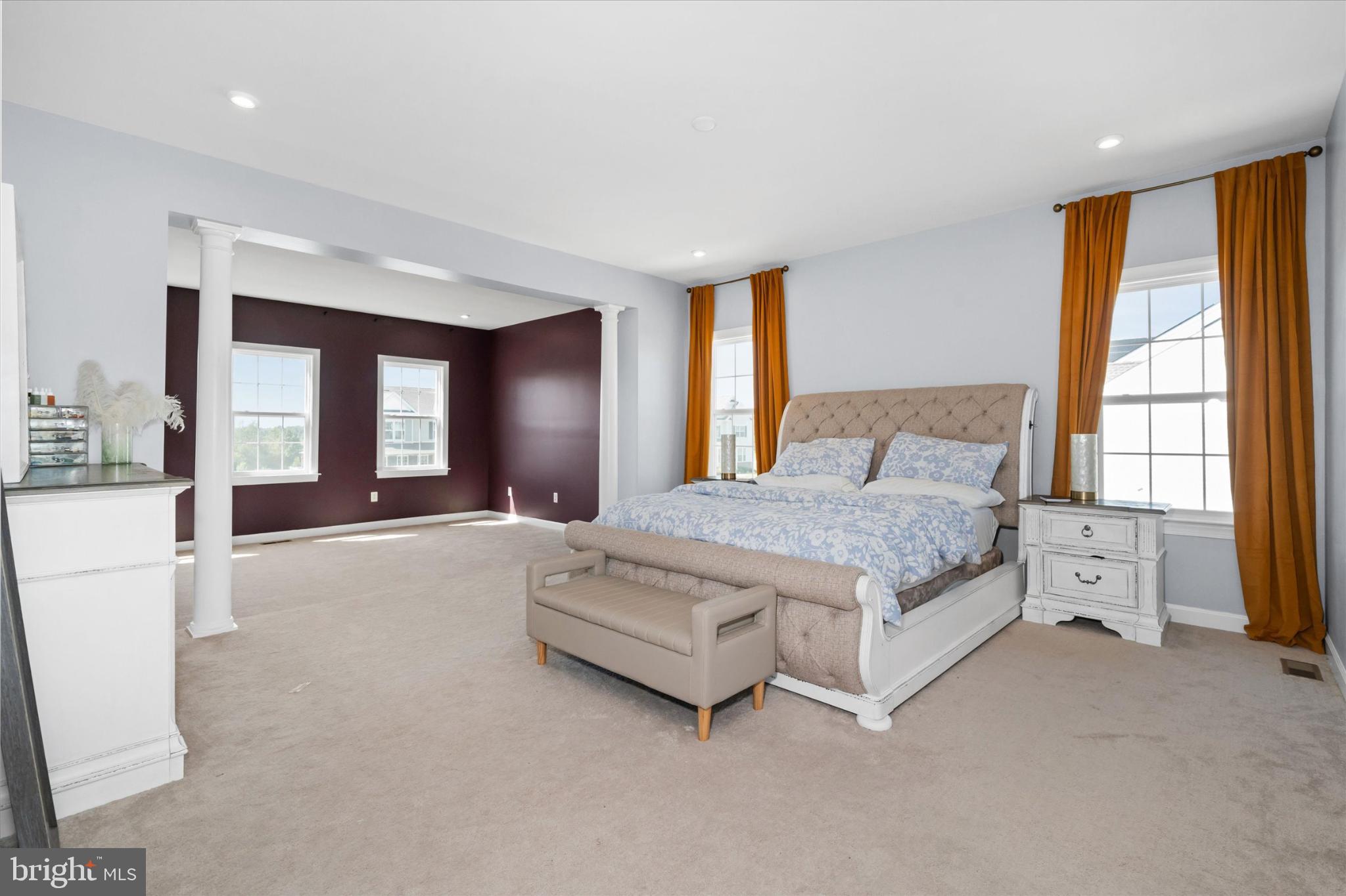 SUMMIT POINTE - Residential