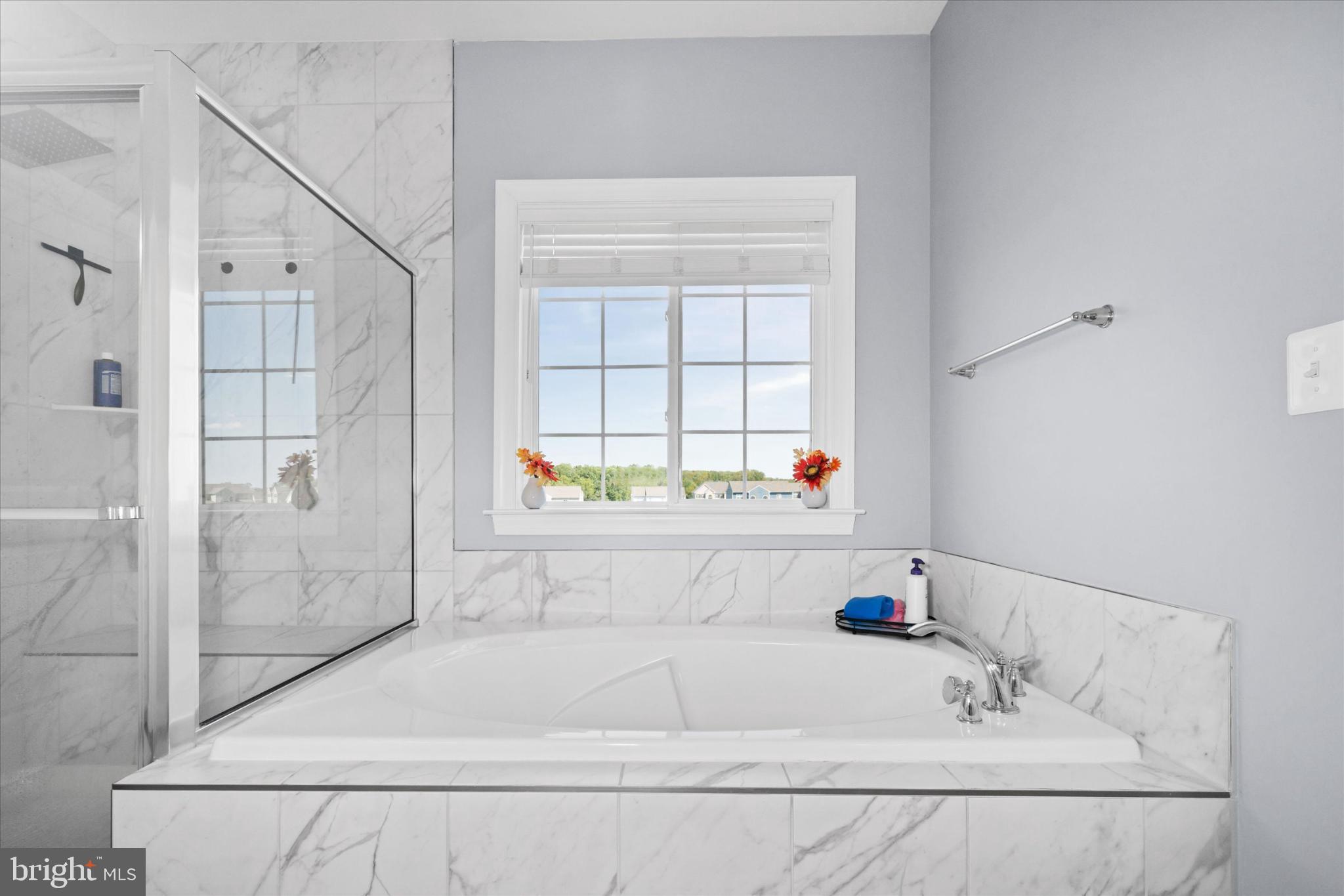 SUMMIT POINTE - Residential